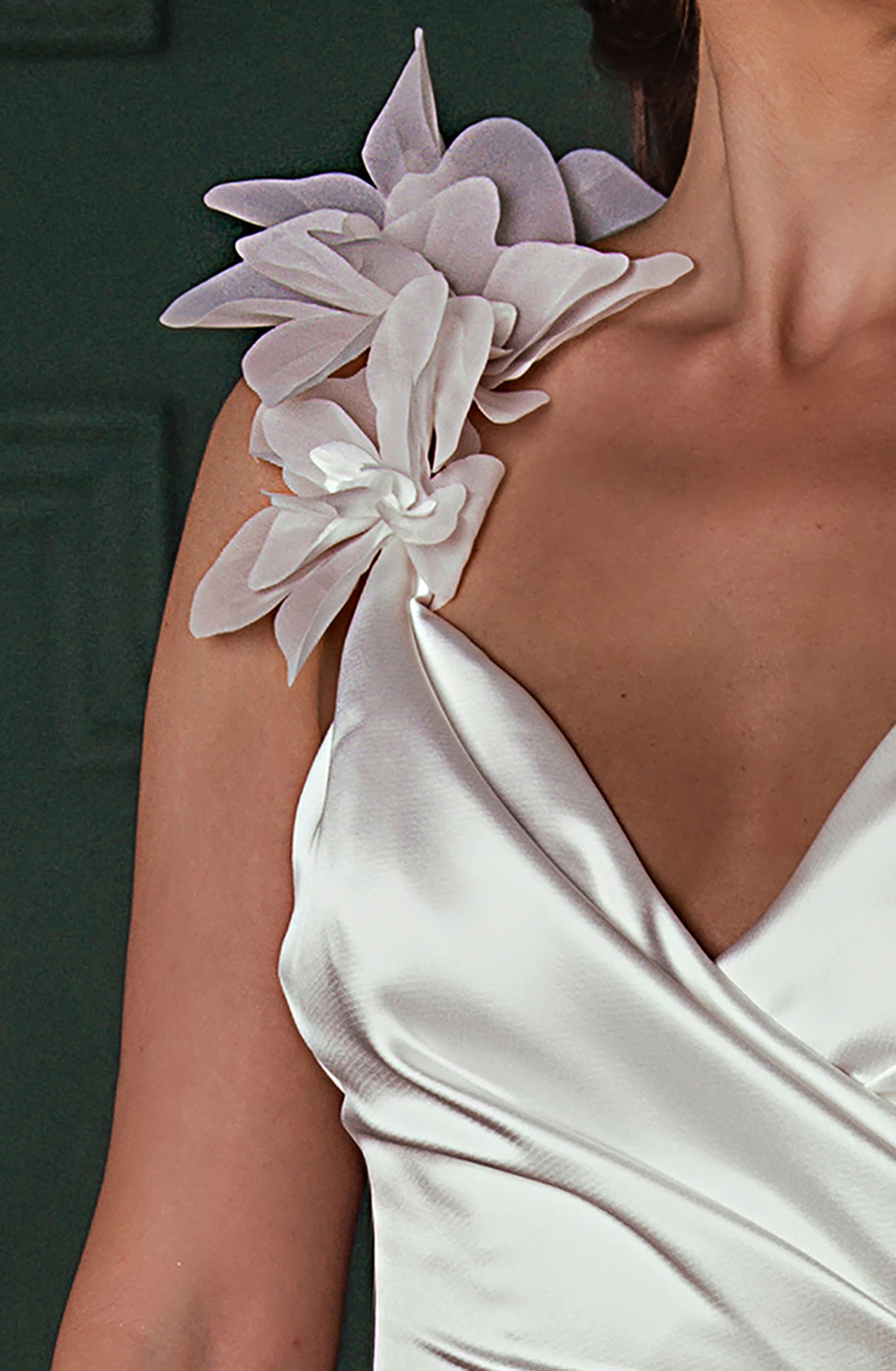 xnauti.com-white satin dress-product-Centauri-img-3