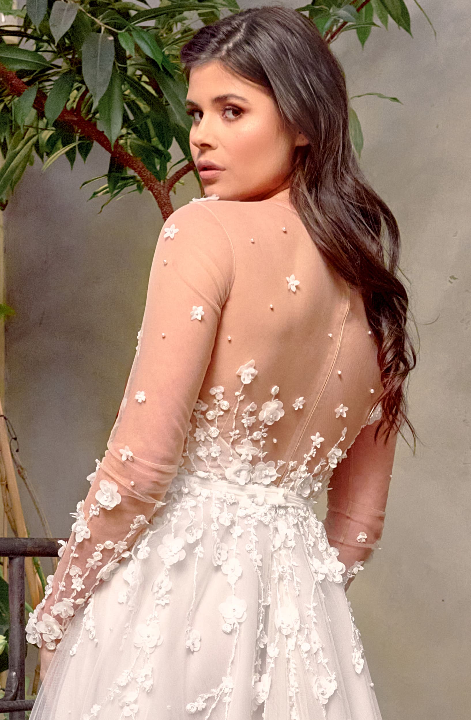 xnauti.com-wedding dress with sleeves-product-La Superba-img-1